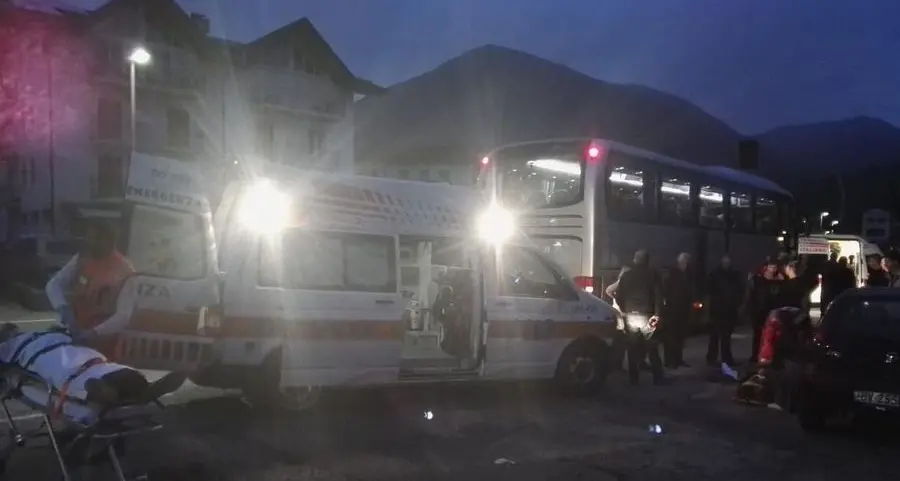 Feriti dentro il pullman per colpa del dosso