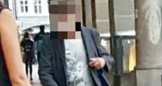 Bolzano, negozianti in allarme per un nuovo ladro seriale che fa razzia in via Portici