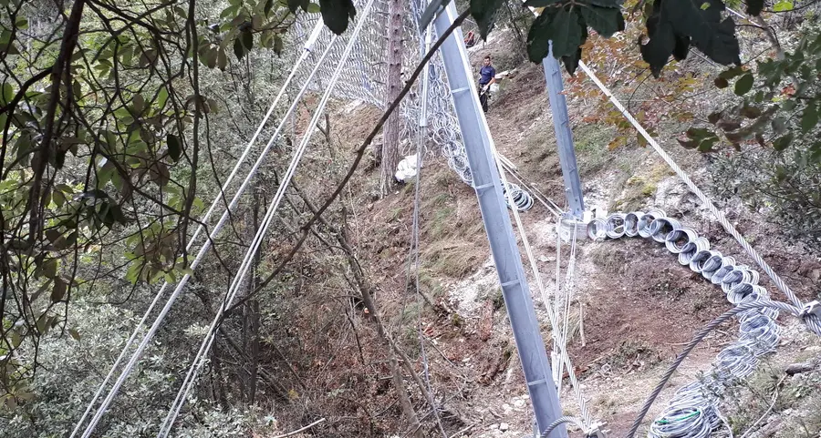 Ascensore, quasi pronte le barriere
