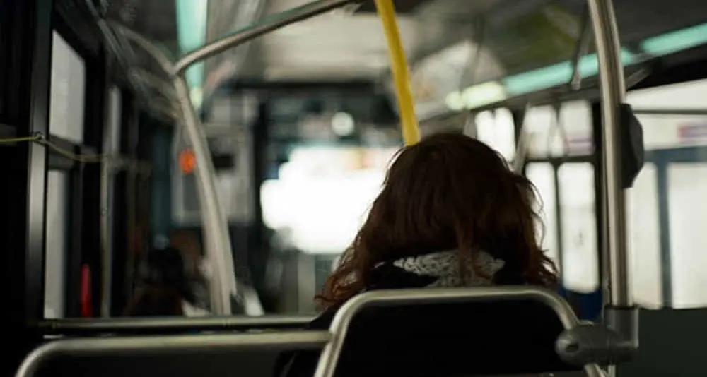 Molesta una ragazzina sull’autobus per Merano