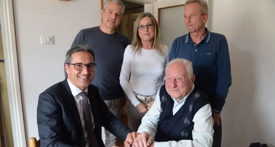 Bruno Bertoldi compie 100 anni, unico testimone in vita dell'eccidio di Cefalonia