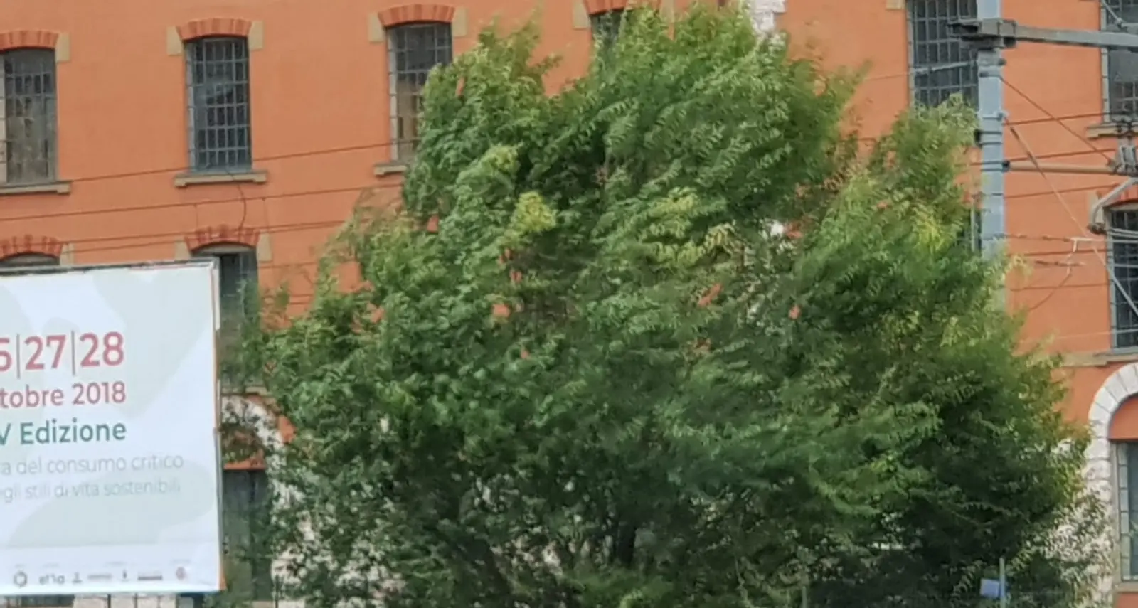 Trento, vento fortissimo e temperatura a 28,6 gradi nel pomeriggio