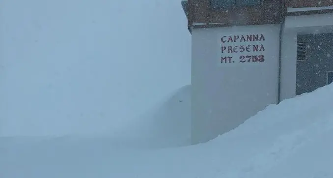 Piste aperte sul ghiacciaio Presena