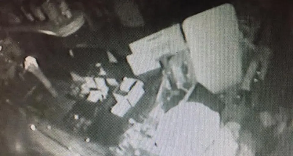 Egna, bar svaligiato: un colpo da 30 mila euro ripreso da 4 telecamere