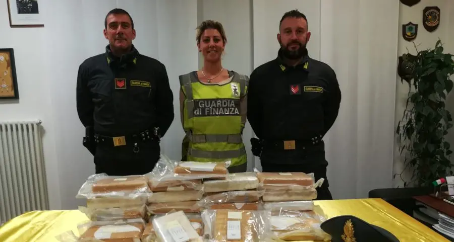 Sequestrati 26 chili di cocaina alla barriera di Vipiteno: un arresto