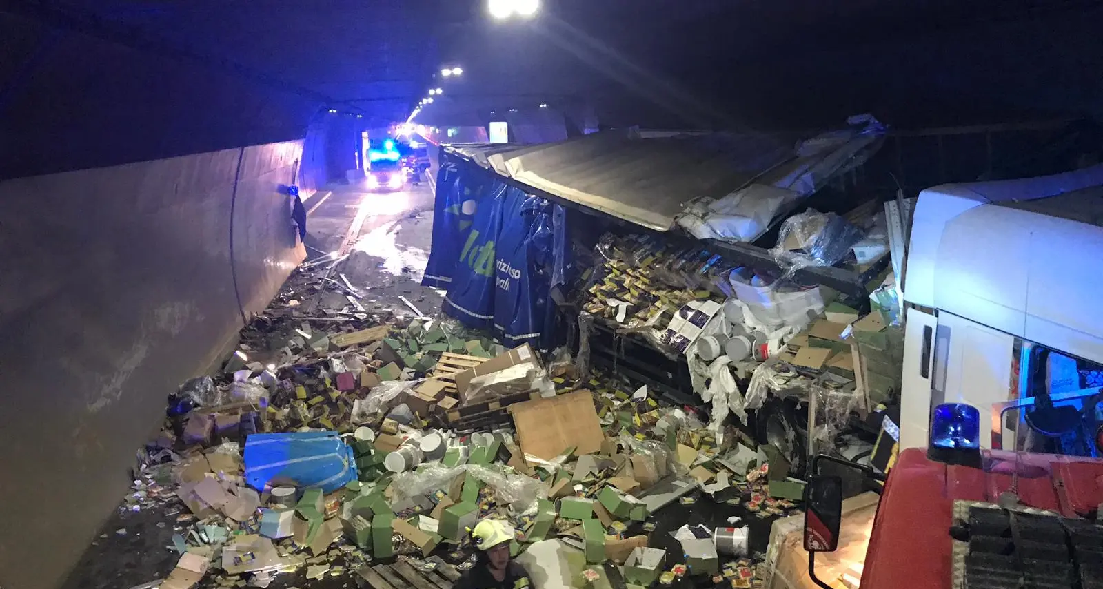 Tragico incidente nella galleria di Laives, una persona muore tra le lamiere della sua auto