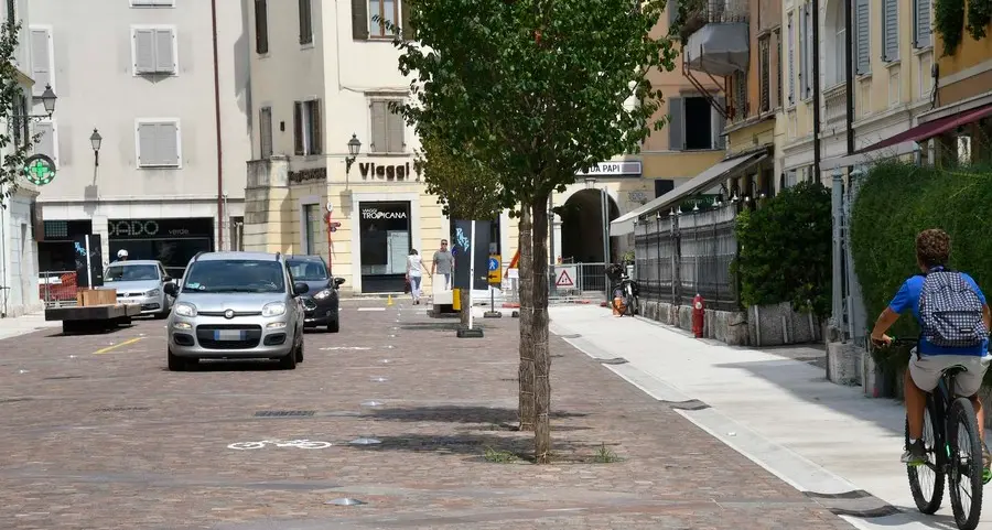 Mercato trasferito in via Dante, Chiesa difende la scelta