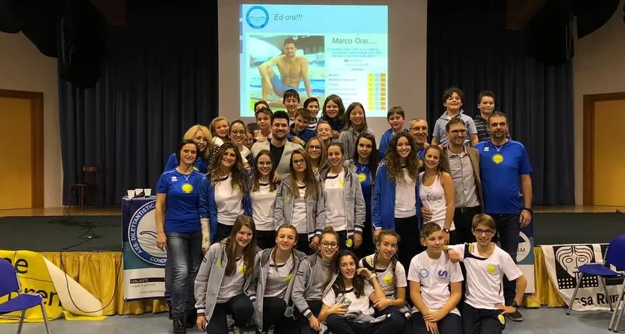 Dieci anni di nuoto festeggiati con la lezione di Marco Orsi