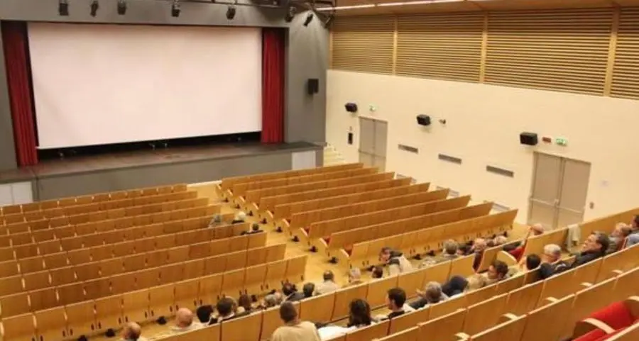 Teatro Valle Laghi, bando vicino