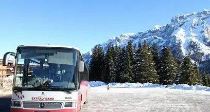 Torna a viaggiare in strada il “neve bus”