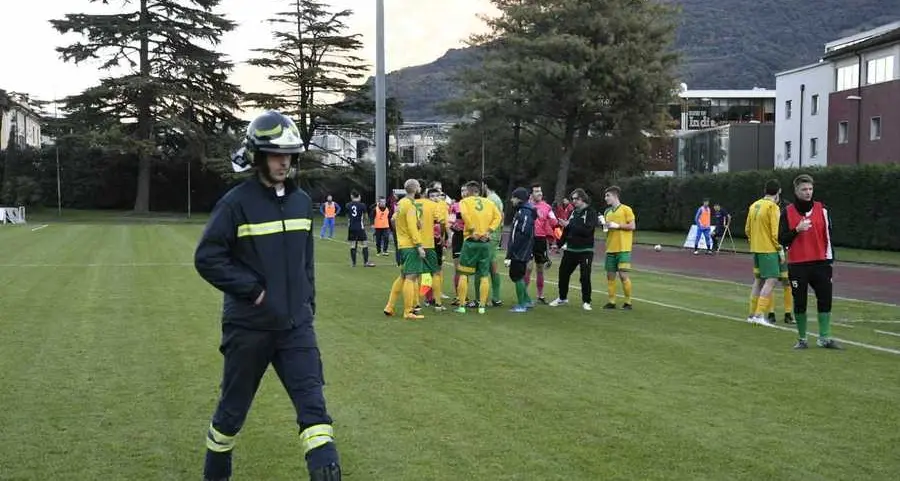 Bebè ha fretta di nascere: partita sospesa