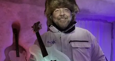 Sul Presena spunta il teatro-igloo