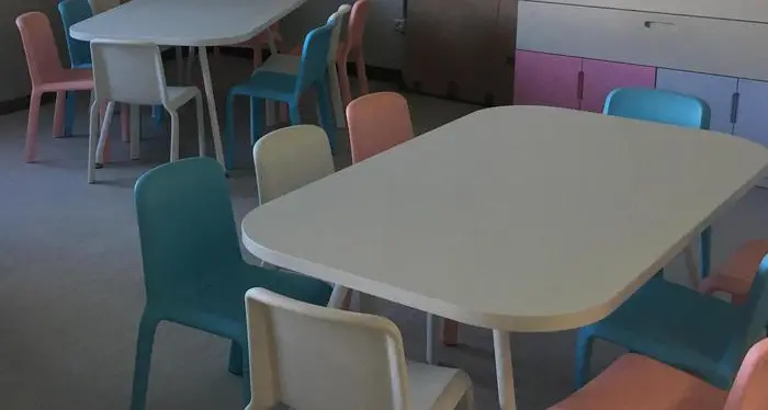 Botte e insulti razzisti, ai domiciliari una maestra di scuola di infanzia