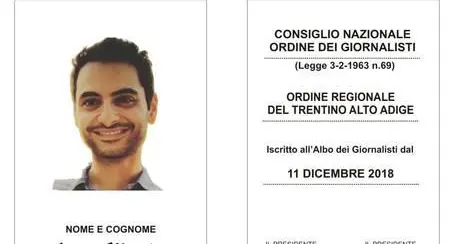 Al reporter la tessera di giornalista