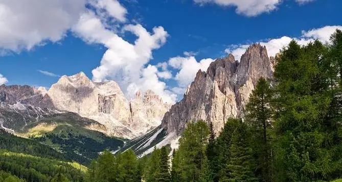 Strada Gardeccia chiusa ai bus, è subito polemica