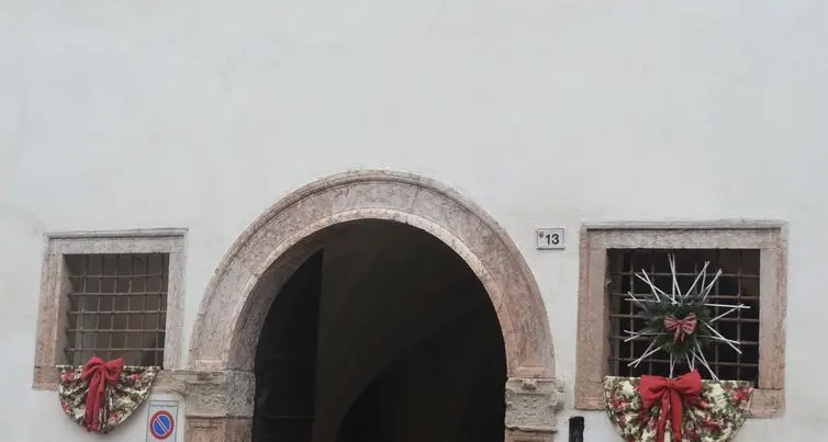 La “Contrada Taliana” è vestita a festa per Natale