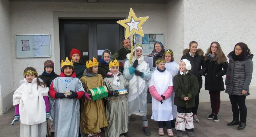 Baby Re Magi e stella nelle vie di Canale