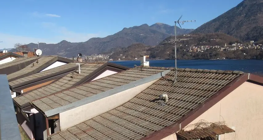 “Strada per Calceranica”, nome della via di una località priva di un proprio toponimo