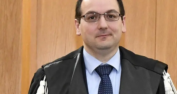 Strada dissestata, il Comune paga i danni