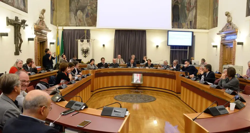 Trento, presidio antirazzista durante il Consiglio