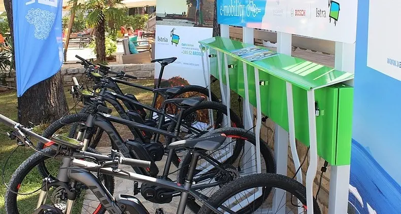 Sei nuove postazioni per le e-bike