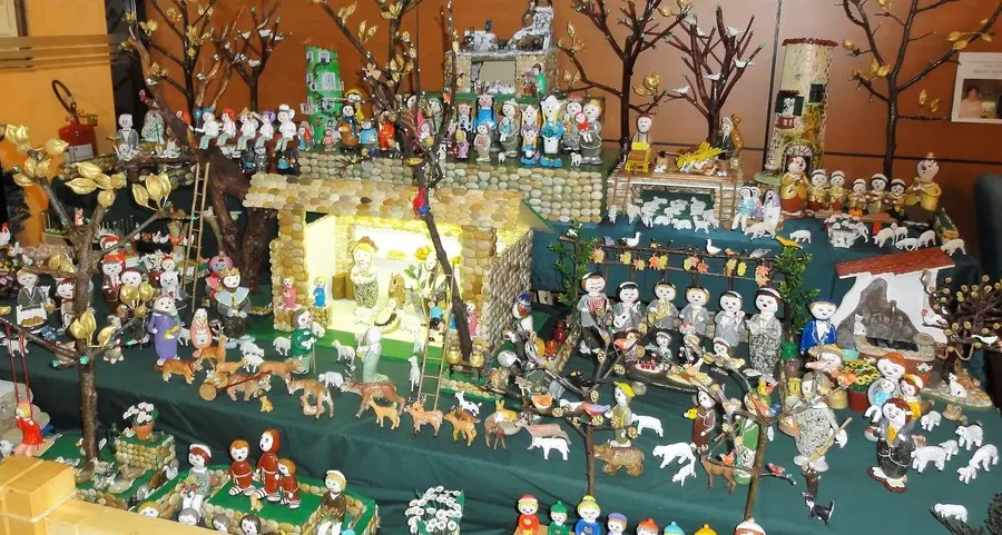 Cinquecento figure in pietra per il presepe
