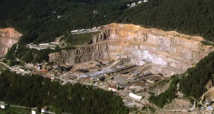 Concessionari cave vertice in Comune
