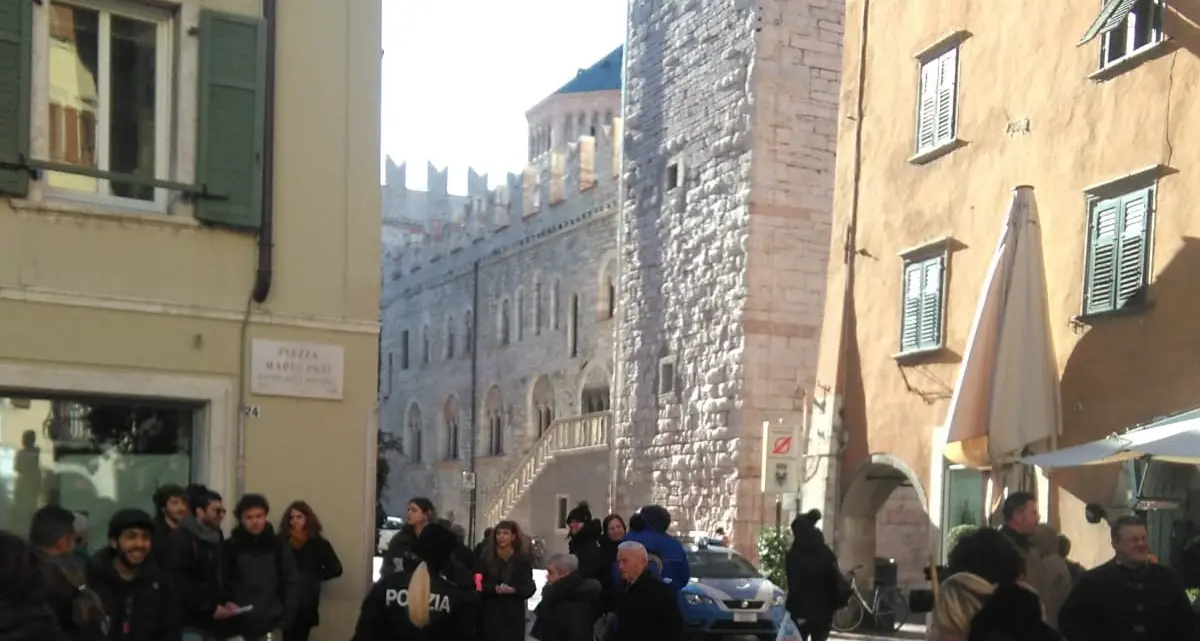 La Lega: \"Il nostro gazebo attaccato da un gruppo di antagonisti\"
