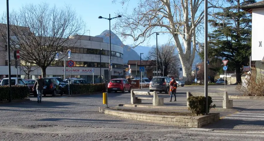 Piazza Gavazzi? No, delle buche