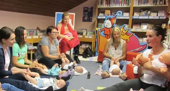 Massaggio infantile shantala da giovedì in biblioteca
