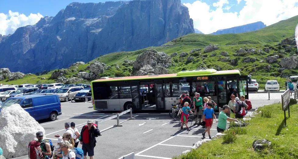 Passo Sella, la Provincia rivede le limitazioni al traffico