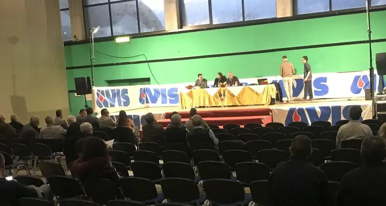 Avis, più donatori ma le donazioni scendono