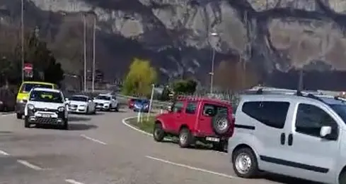 Contromano nella rotatoria