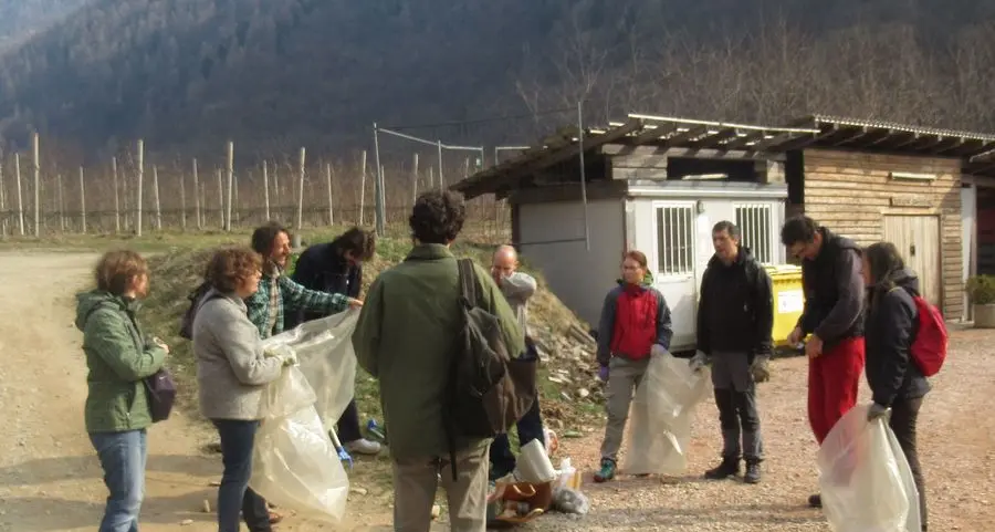 Biotopo sul lago di Levico pulito dai volontari