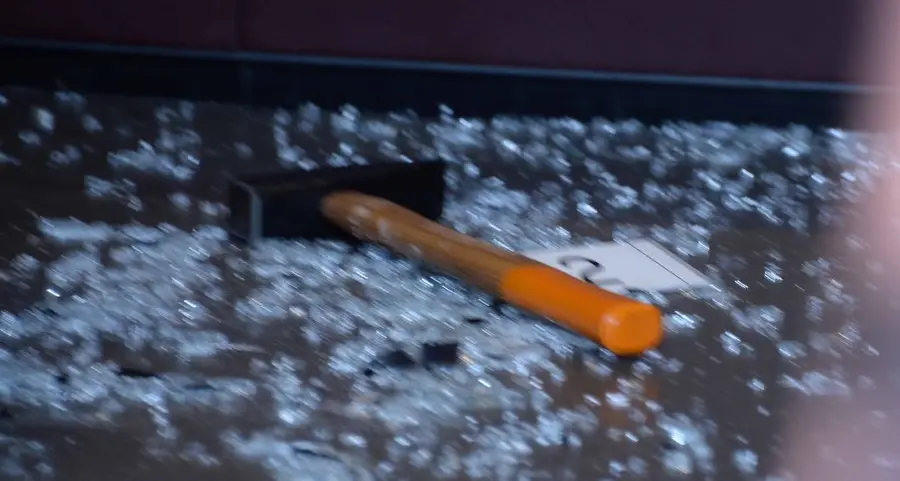 Assalto armato alla gioielleria: preso all’estero