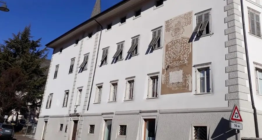 Insieme al Fai da Spinazeda ai palazzi più prestigiosi di Cles