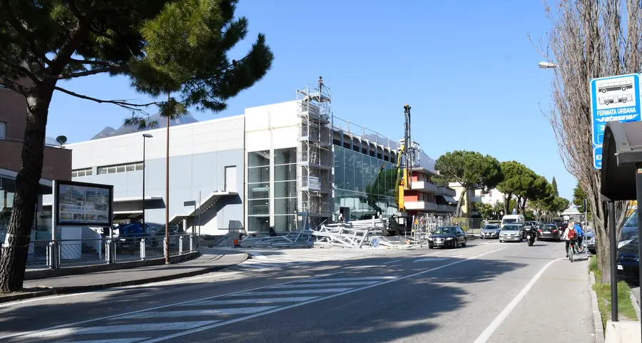 Riva, il supermercato Md cambia il volto di viale Trento
