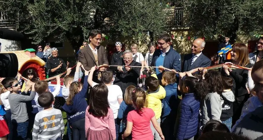 Nuovo giardino della materna «angolo di gioia per i bimbi»