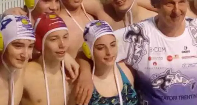 Va alla Snd Nuotatori Trentini il derby Under 15 con la Leno