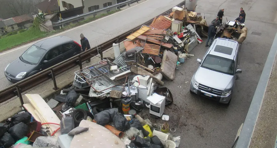 Una mattinata di pulizie per i volontari di Frassilongo