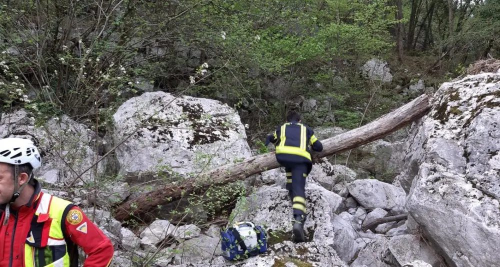 Base jumper precipita dal Brento e muore