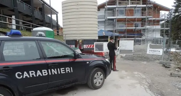 Campiglio, sicurezza sul lavoro, i carabinieri controllano cinque cantieri