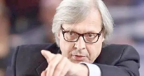 Sgarbi, sondaggio su Facebook del consigliere 5 Stelle per decidere se querelarlo