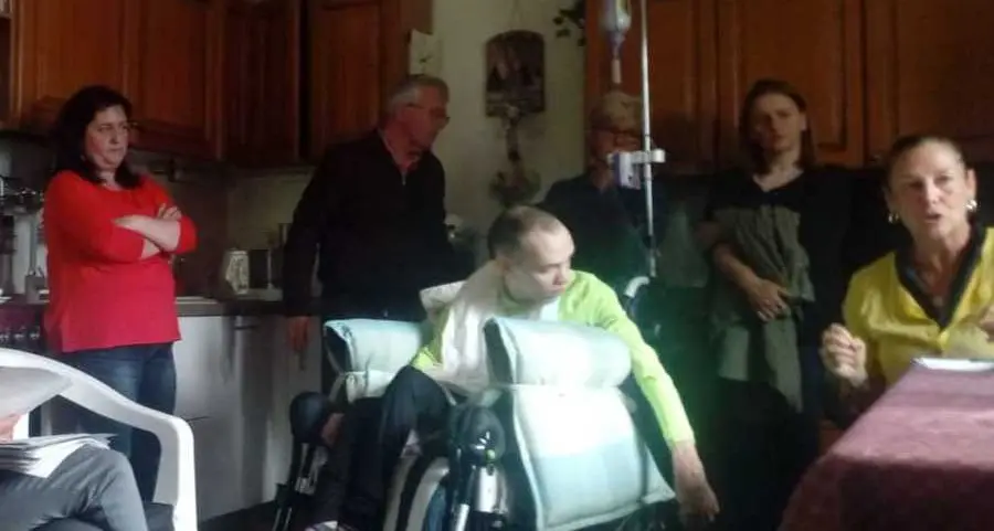 «Noi lasciati soli coi figli disabili»