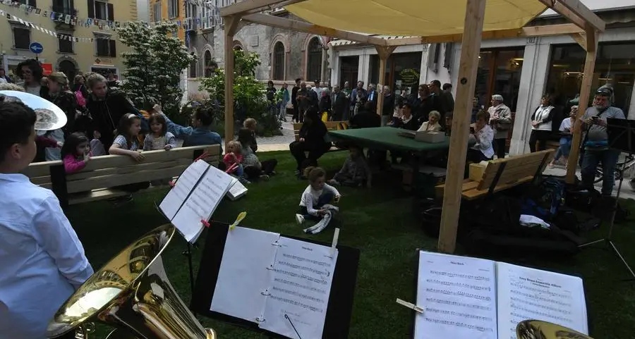“Fiori al centro”, il via con la musica di Diapason