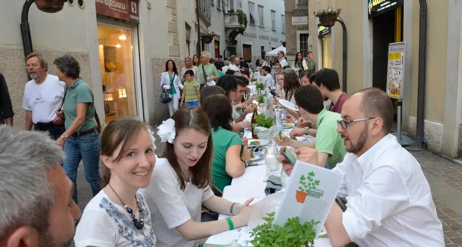 Cena in Bianco verde rinviata