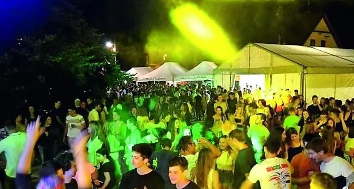 A “Naf ’n festa” quest’anno sfilano anche i trattori