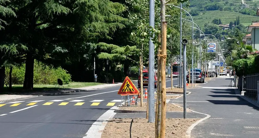 In via Benacense tre ditte al lavoro per 120 giorni