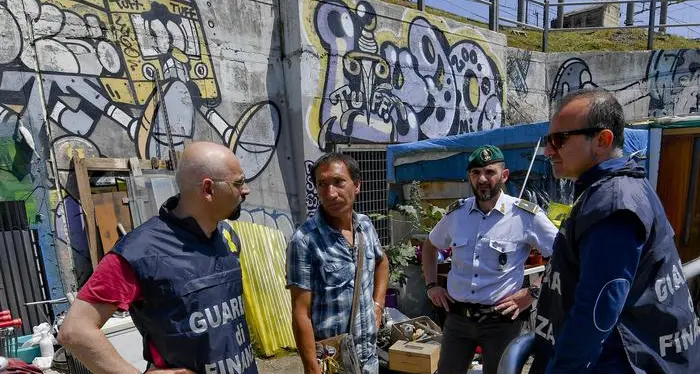 Maxi evasione da 83,5 milioni, clochard di Napoli risulta Ceo a Trento