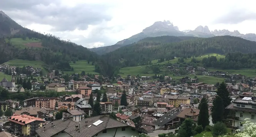 Albergatori e commercianti criticano la giunta Felicetti